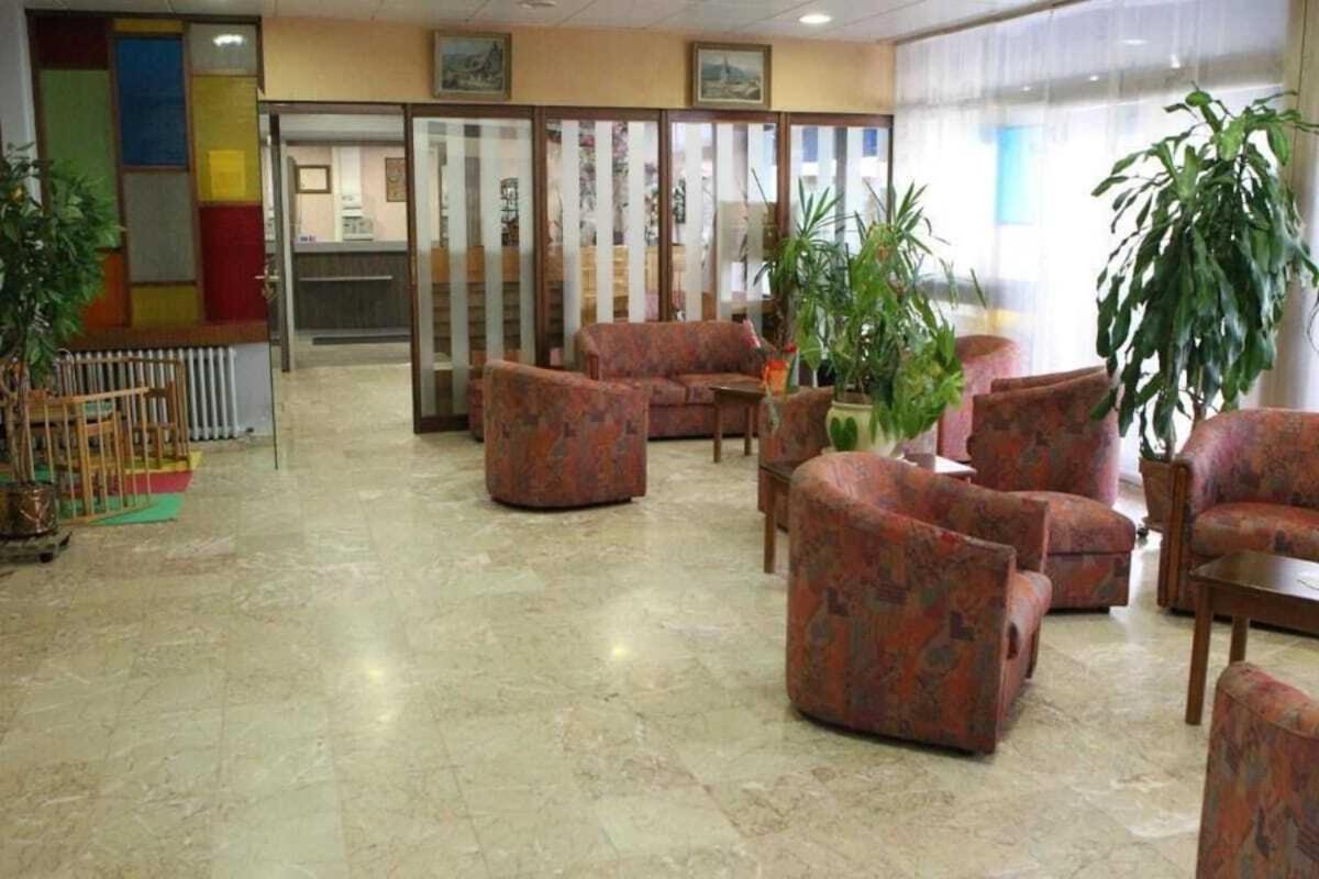 Les Portes Du Cantal Massiac Eksteriør billede